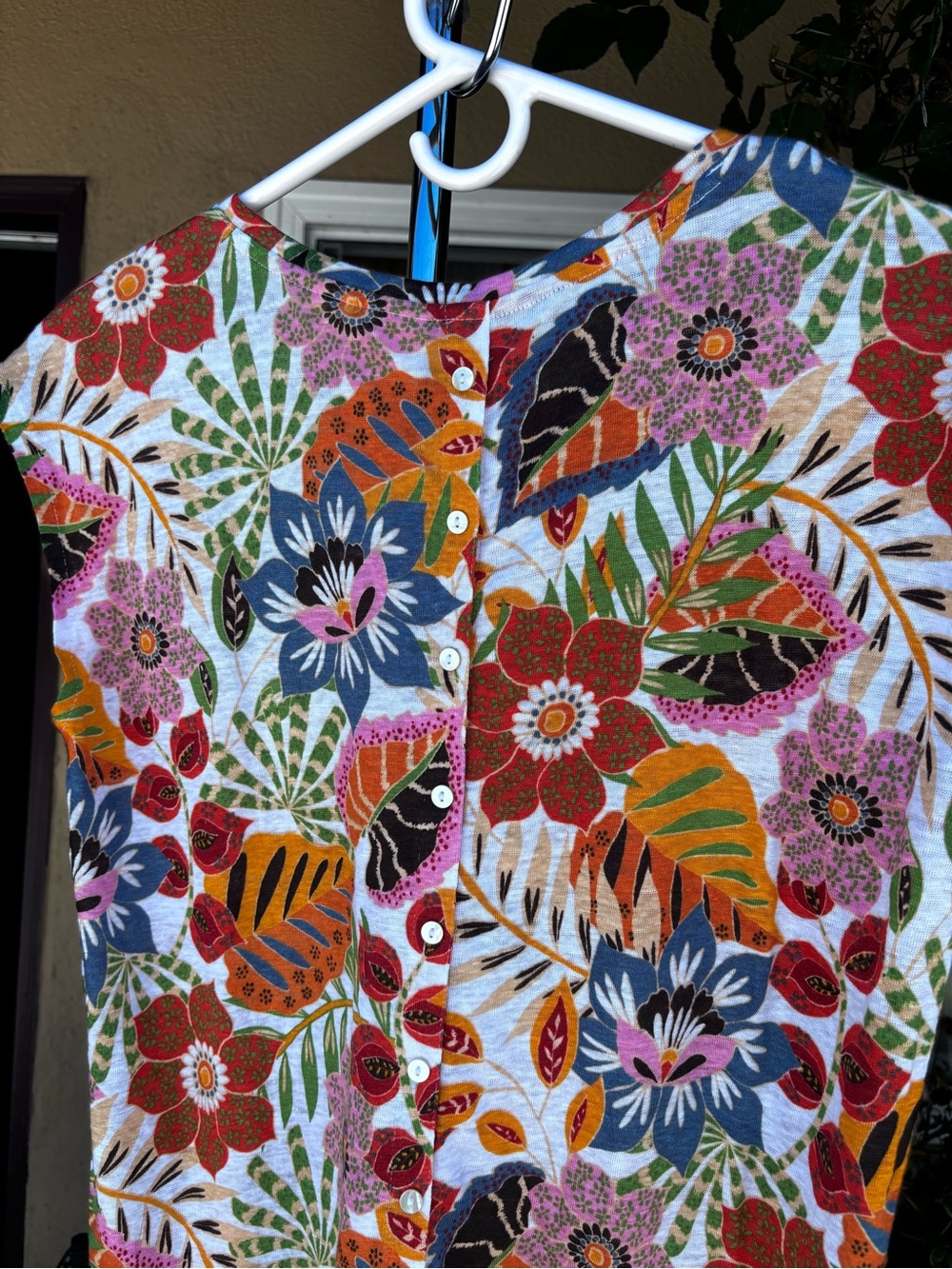 100% Linen Tshirt Top Sleeveless Bright Floral Full Button Back Size M - Picture 7 of 13